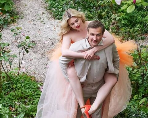 wie is de partner van cabaretier Lisa Loeb