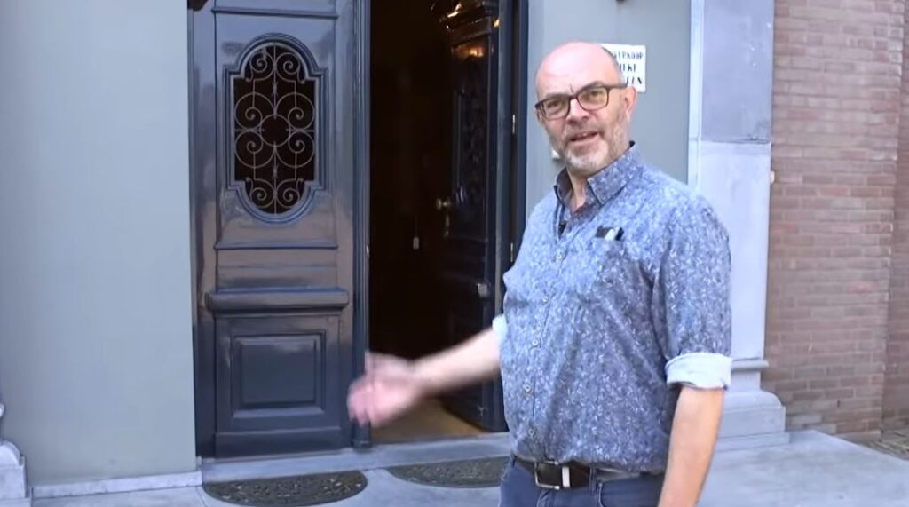 Wat is het vermogen van antiquair Arnold Wegh